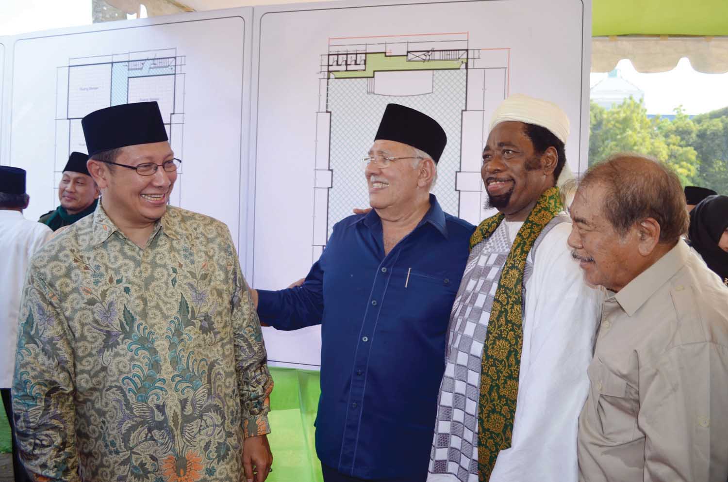 Peletakan Batu Pertama Gedung Kuliah Bersama H Anif UINSU H. Anif : 