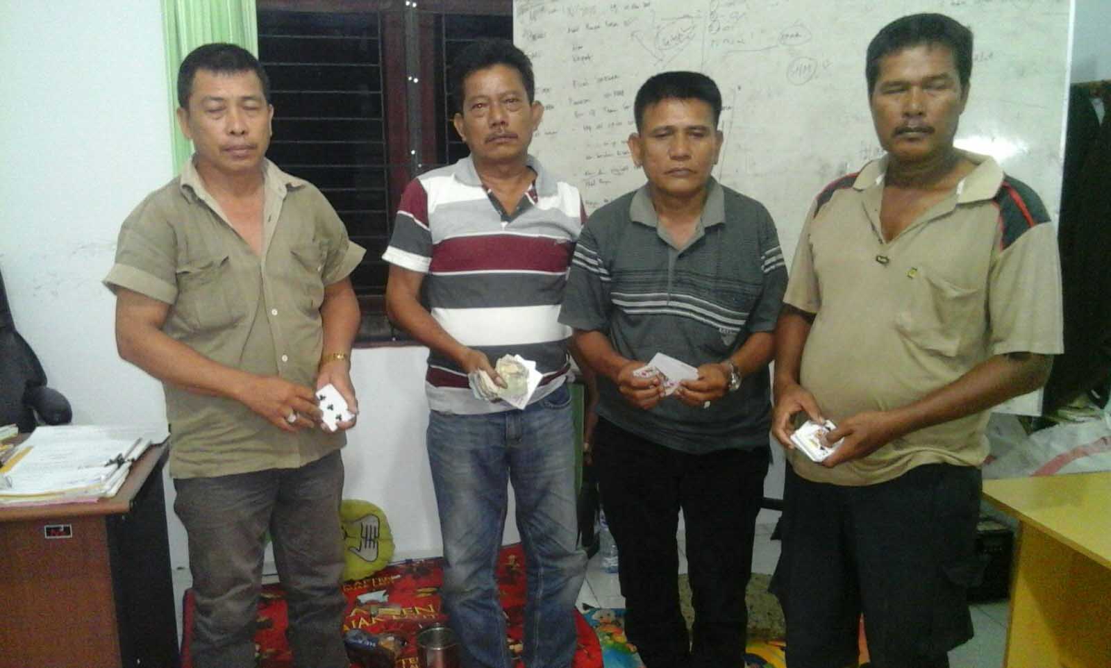 Kades Perjuangan  Ketangkul Main Judi