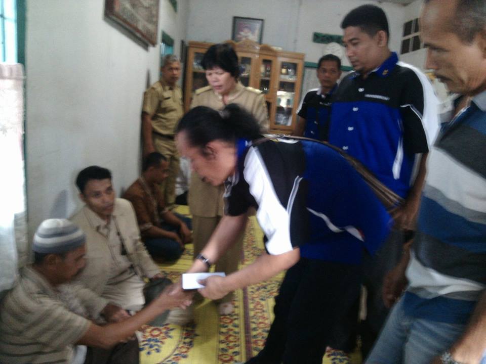 Komunitas Nesia Berbagi Tali Kasih Kepada Korban Kebakaran