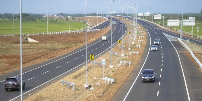 Jokowi Instruksikan 3 Ruas Tol di Sumut Dipercepat