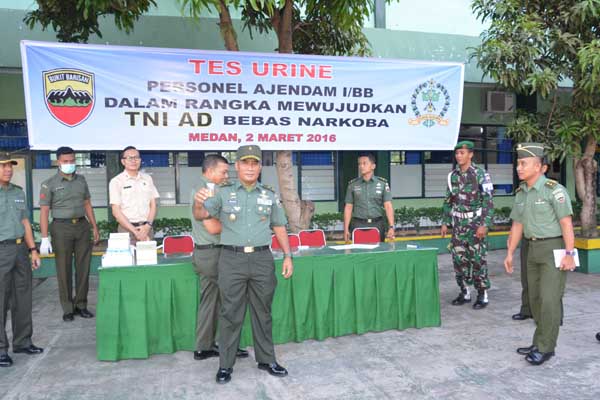 Anggota Ajendam I/BB Tes Urine