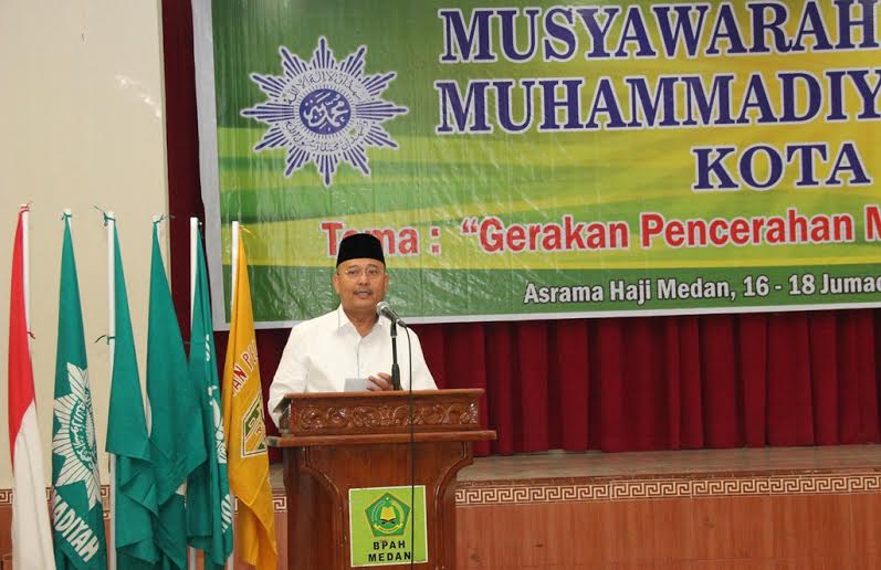 Anwar Sembiring Dan Kholisani, Pimpinan Muhammadiyah Dan Aisyiyah Kota Medan Periode 2015-2020