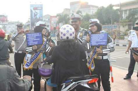 Pengendara Apresiasi Aksi Teatrikal Ops Simpatik Toba 2016 Polres Binjai
