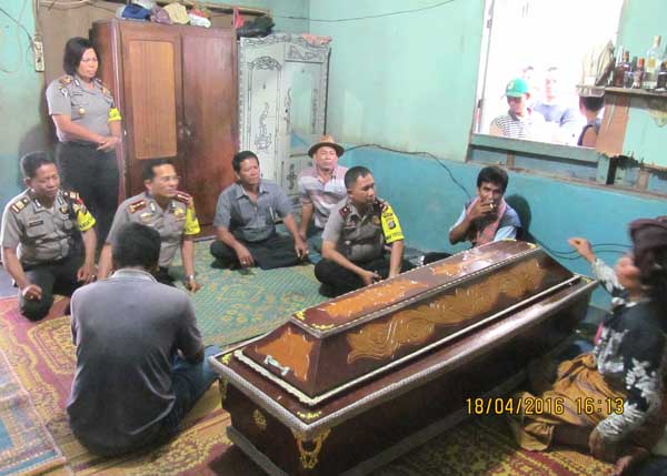 Kedapatan Main Judi Tuo Mandor Sinabung Jaya Raya,  Tewas Dibantai 4 Polisi