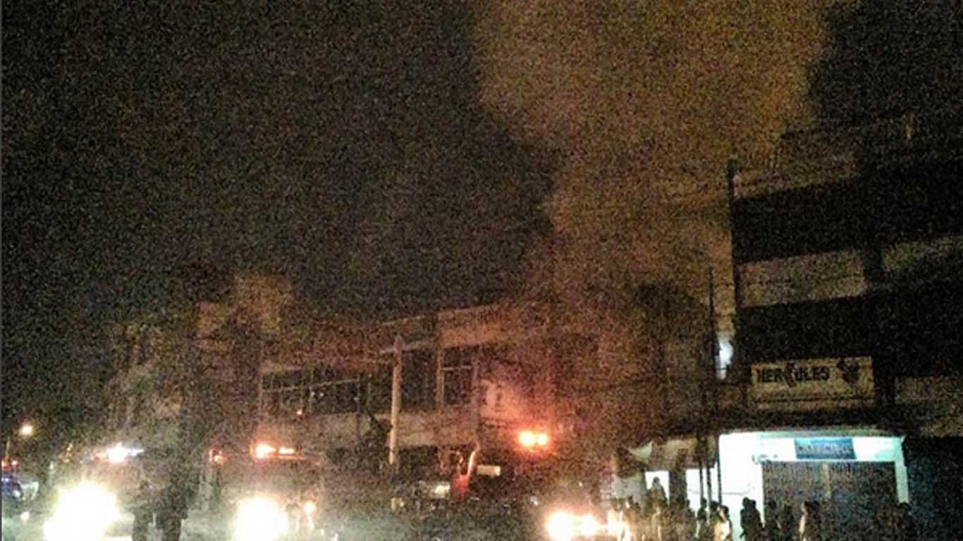 1 Ruko Hangus Terbakar 10 Unit Damkar Turun