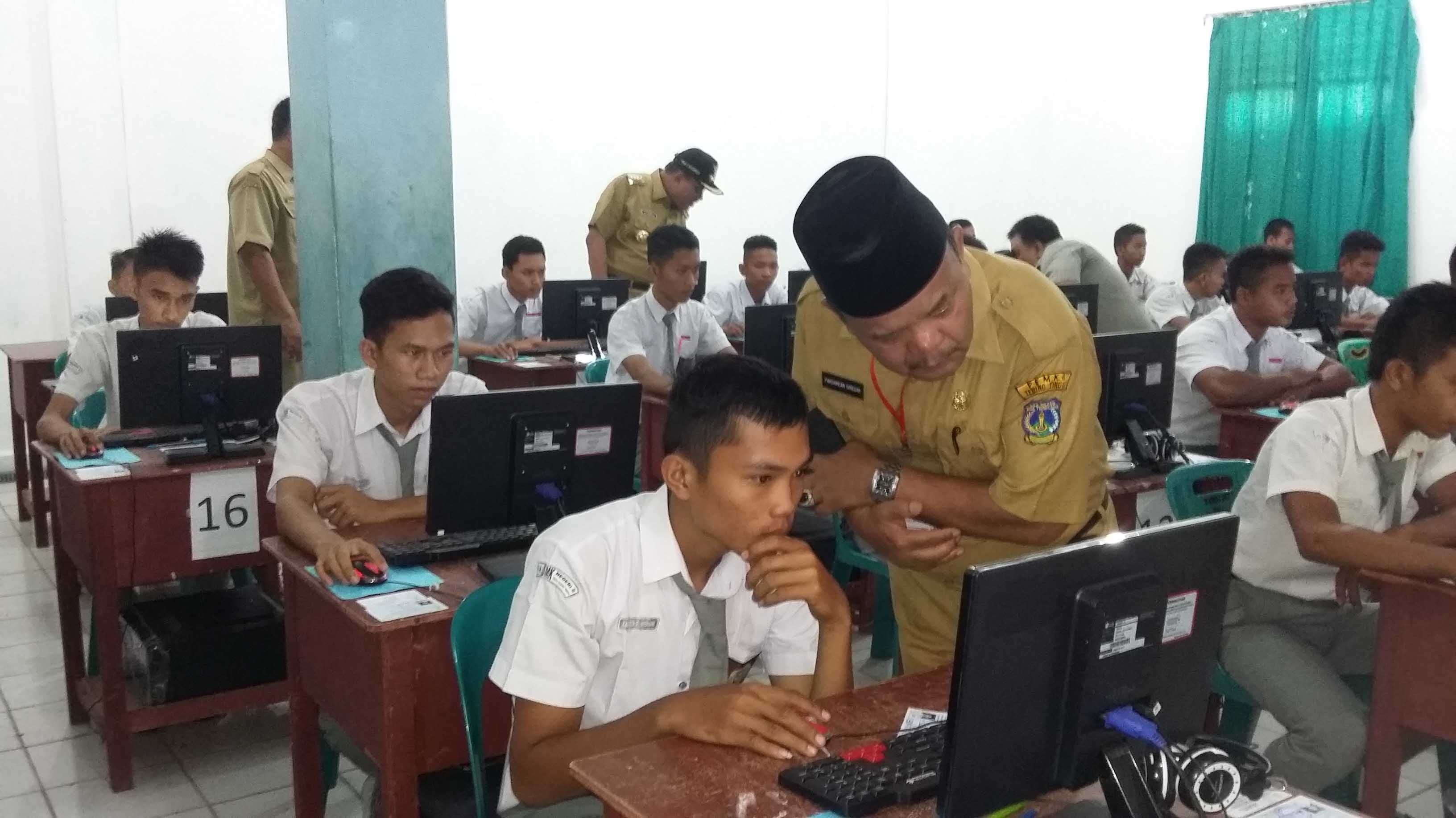 Wali Kota dan Kadisdik T.Tinggi Tinjau Pelaksanaan UNBK