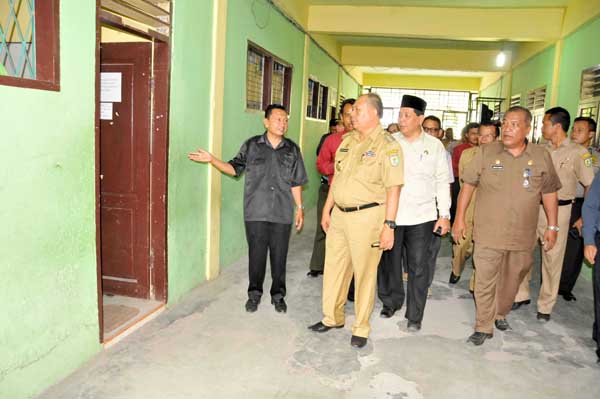 Bupati Sergai Tinjau Pelaksanaan UN SMA/SMK/MA