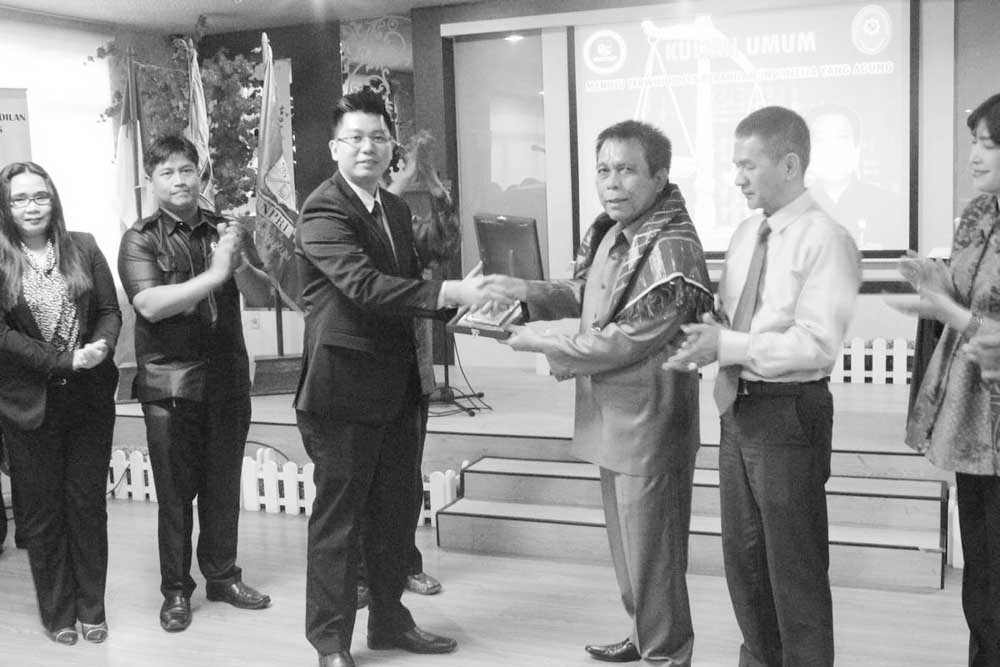 Dr Henry Tarigan SH MHum :  Ketua PN Lubuk Pakam Dosen Kehormatan FH UNPRI