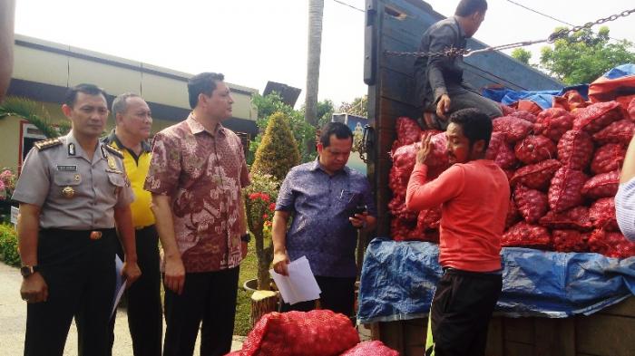 Poldasu Gagalkan Peredaran 14 Ton Bawang Merah Ilegal
