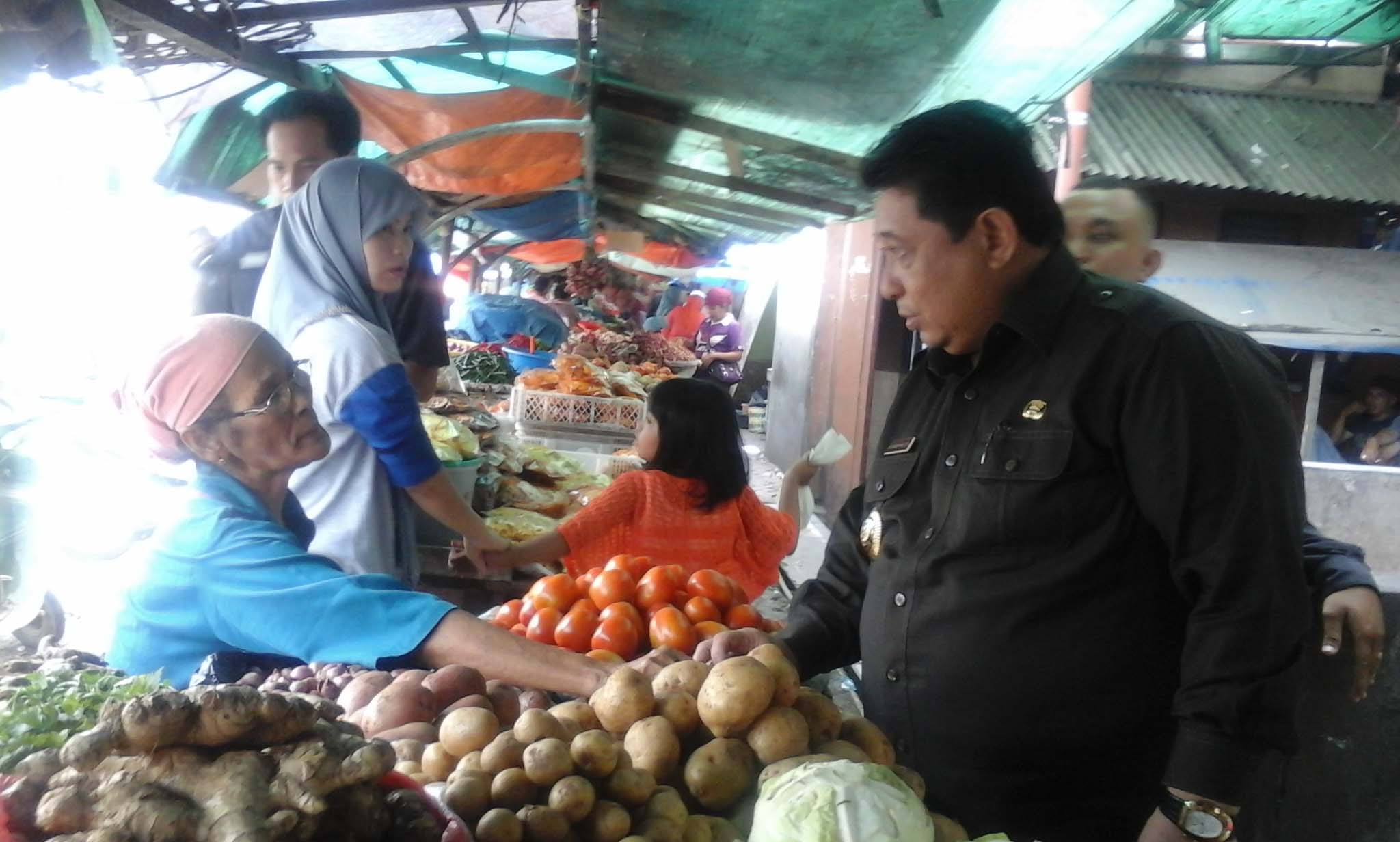 Jelang Bulan Ramadhan, Sembako Naik, Wakil Wali Kota  Padangsidimpuan Sidak