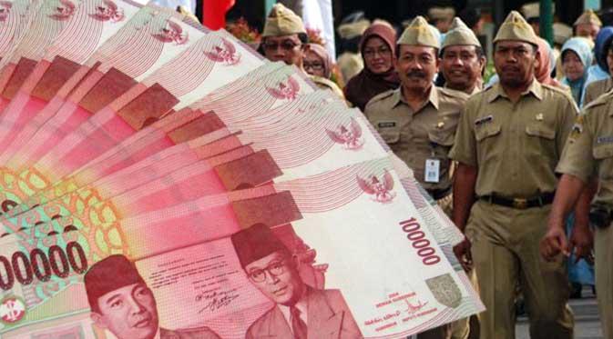 Anggaran Gaji ke 13 dan 14 Bagi PNS Capai Rp8 triliun