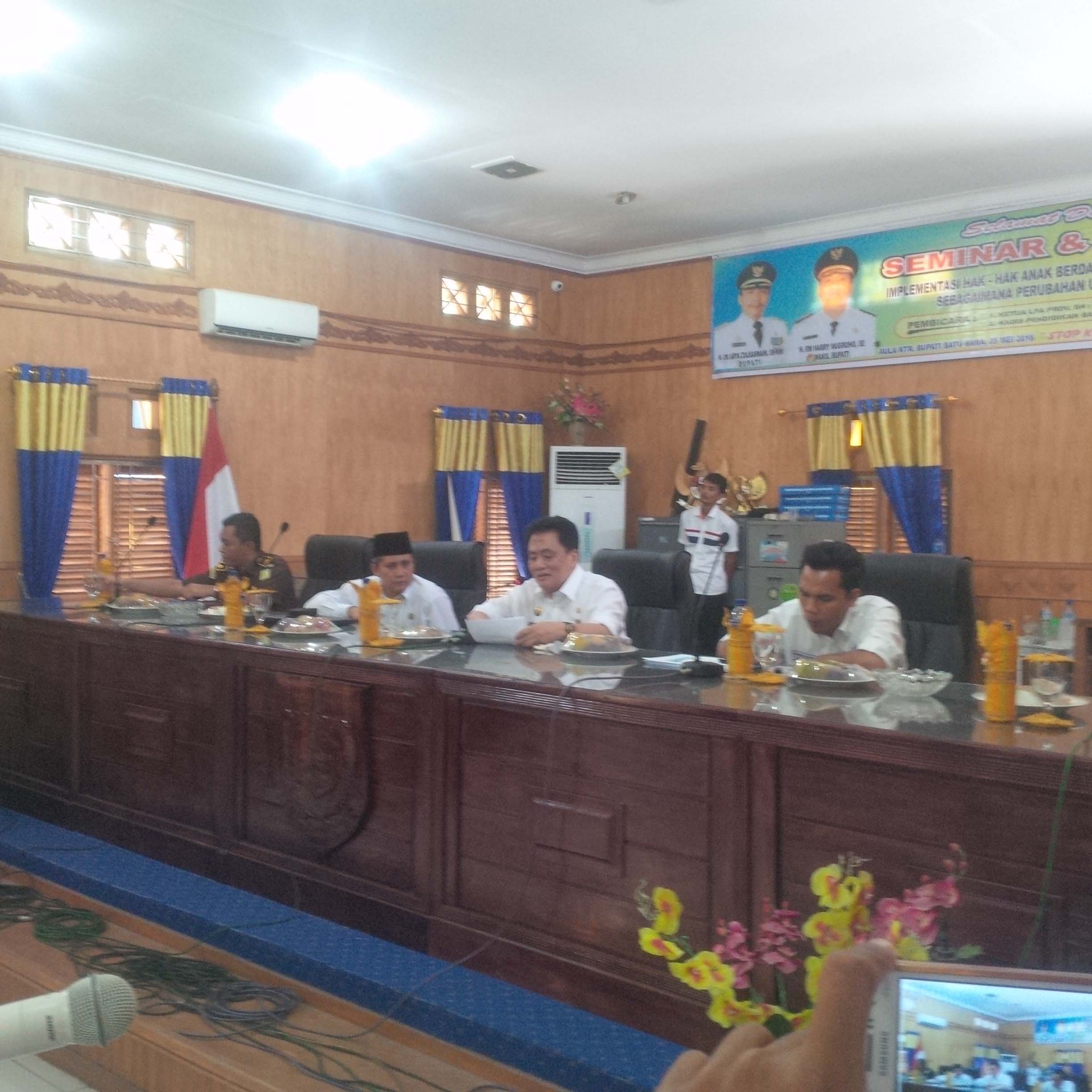 Wabub Batubara Buka Seminar Perlindungan Anak