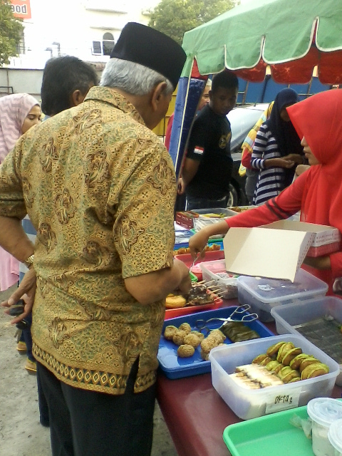 Aneka Takjil Berbuka Puasa di Kota Langsa