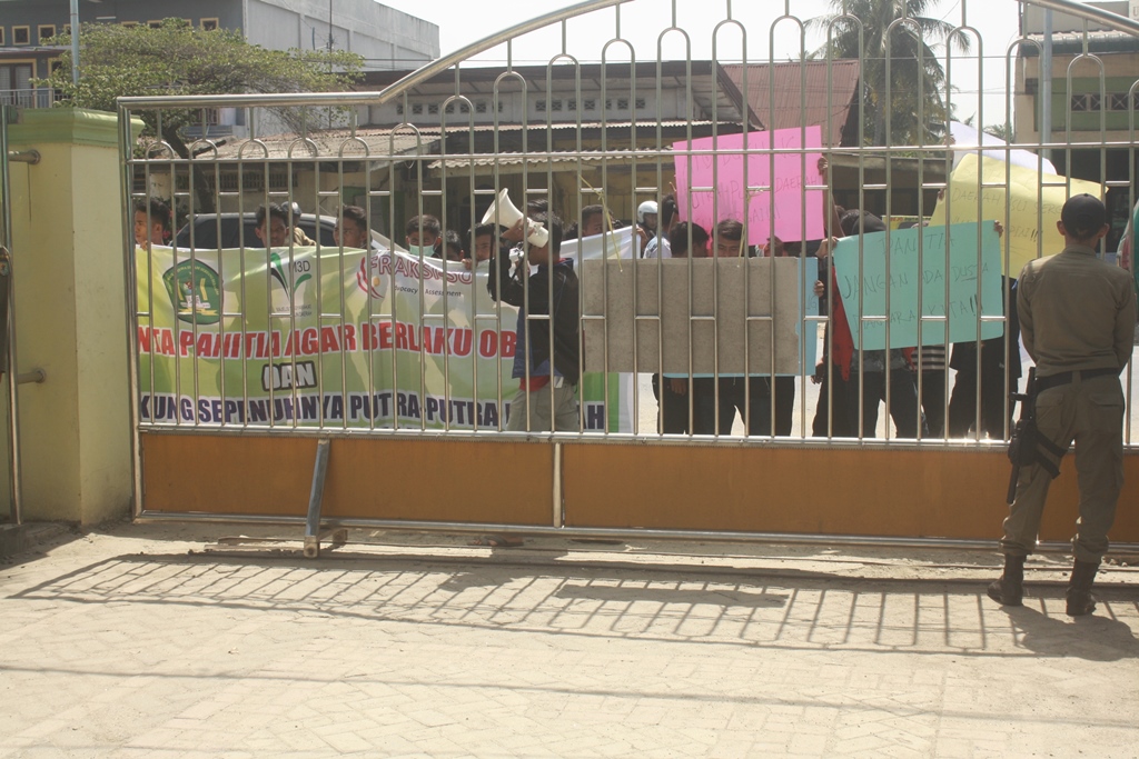 Terkait Lelang Jabatan, Pemkab Sergai di Demo Mahasiswa