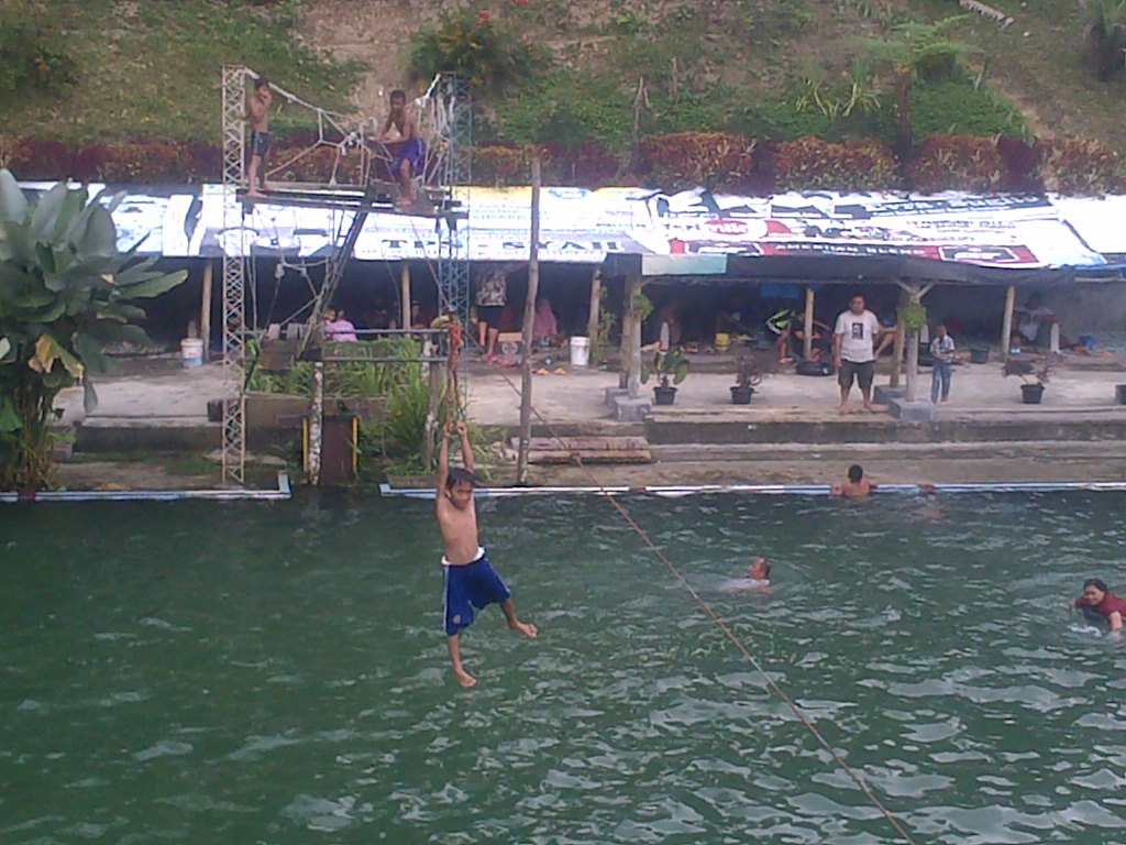Pukau Pengunjung Pesona Pemandian Bahdam Sarima Sidamanik