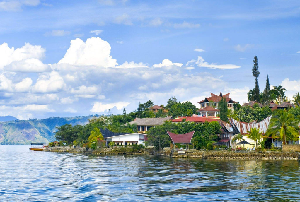 Kisah Batu Parsidangan & Hukuman Penggal di Pulau Samosir