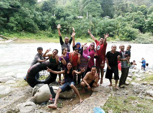 Akhir Pekan, Mencoba Indahnya Berwisata Di Bukit Lawang Sumut