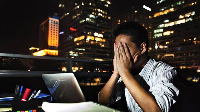 Kerja Shift Malam Tingkatkan Risiko Pengeroposan Tulang
