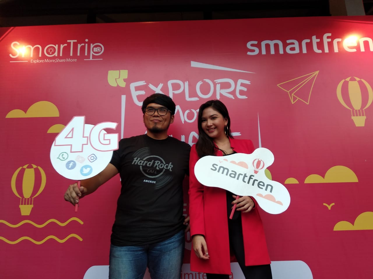 Smartfren Smartrip â€œExplore More, Share Moreâ€