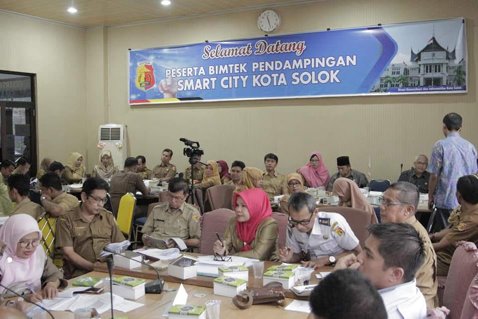 Tinjau Bimtek Smart City,Â  Wawako Tekankan ASN untuk Berani Bermimpi