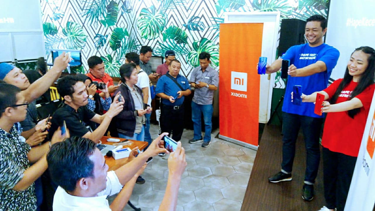 Xiaomi Hadirkan Redmi 8 dan Redmi 8A di Indonesia, #HapeKeceBatreGede