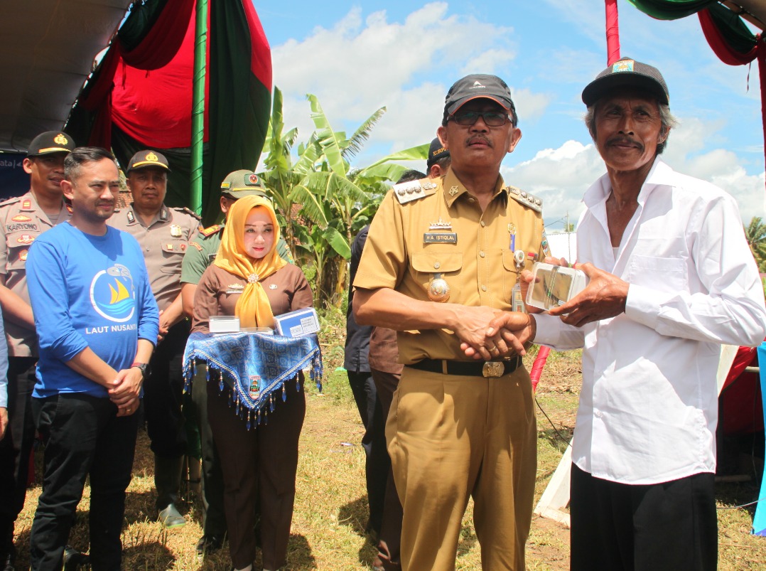 Dukung Pemerataan Pembangunan,  XL Axiata Operasikan 4G Program USO di Pesisir Barat Lampung