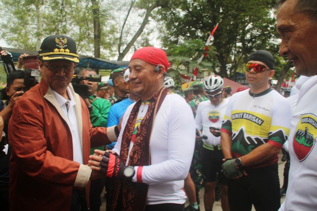 Dermaga Singkarak Finish Bukit Barisan gowes ranah Minang tahun 2020