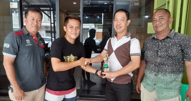 KONI Labuhanbatu Berikan apresiasi Kepada juara Umum Open Cross Rafsan