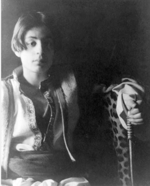 Sekilas Catatan Tentang Penyair Besar Kelas Dunia Kahlil Gibran