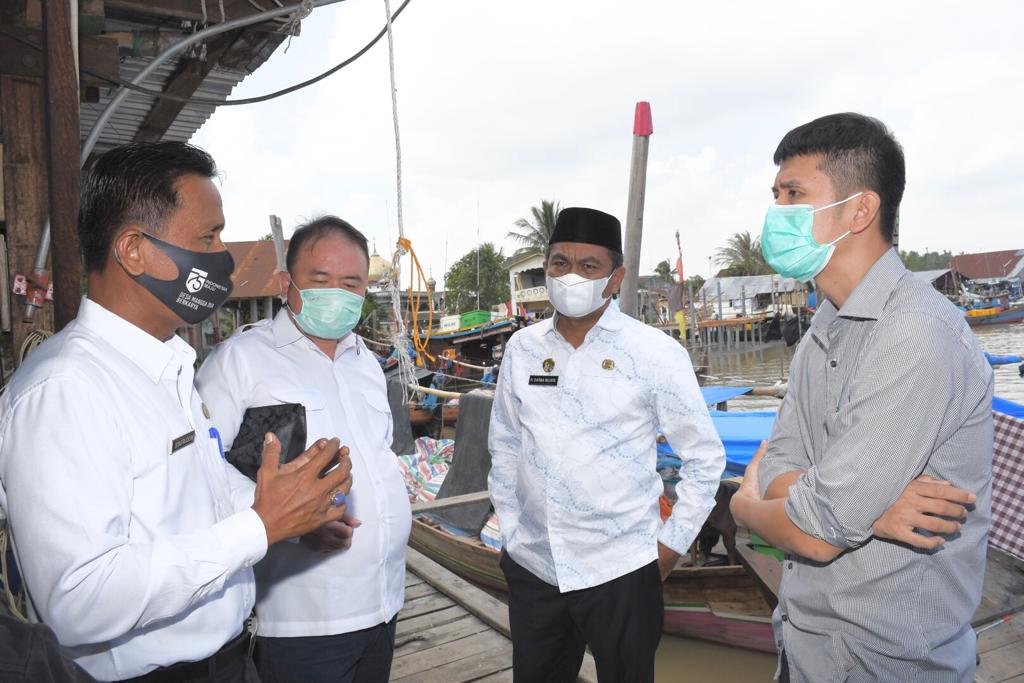 Peduli Nelayan, Darma Wijaya Bawa Investor Liat Kondisi TPI dan SPBN di Tanjung Beringin