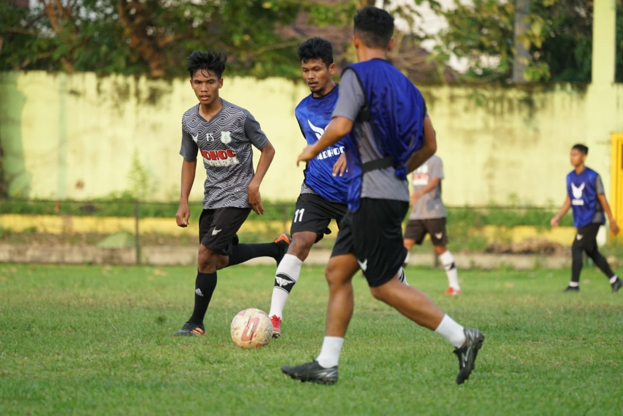 Pantau Anak Asuhnya, Pelatih PSMS Wajib Pemain Kirim Video