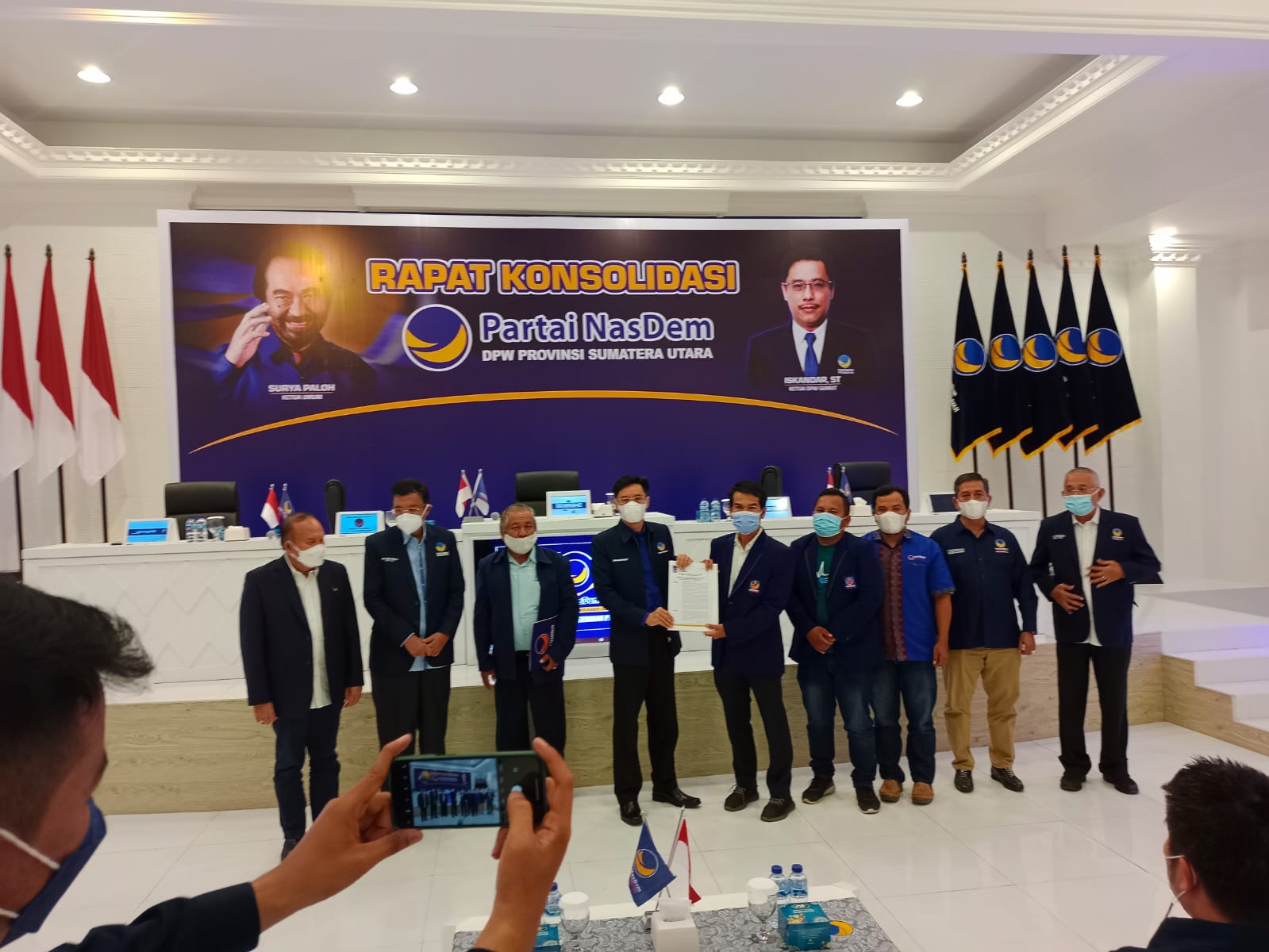 Anton Efendi Berutu SE Terima SK DPD Partai Nasdem Kabupaten Pakpak Bharat, Siap Besarkan Partai