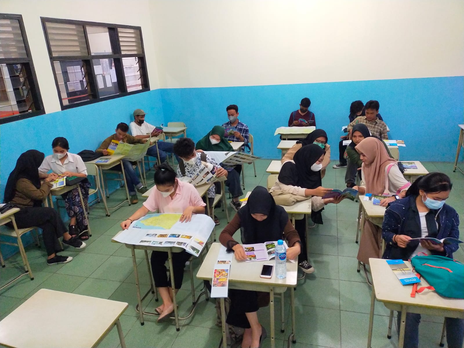 TM Medan Bagikan Booklet dan Brosur Wisata ke Kampus dan Sekolah di Medan