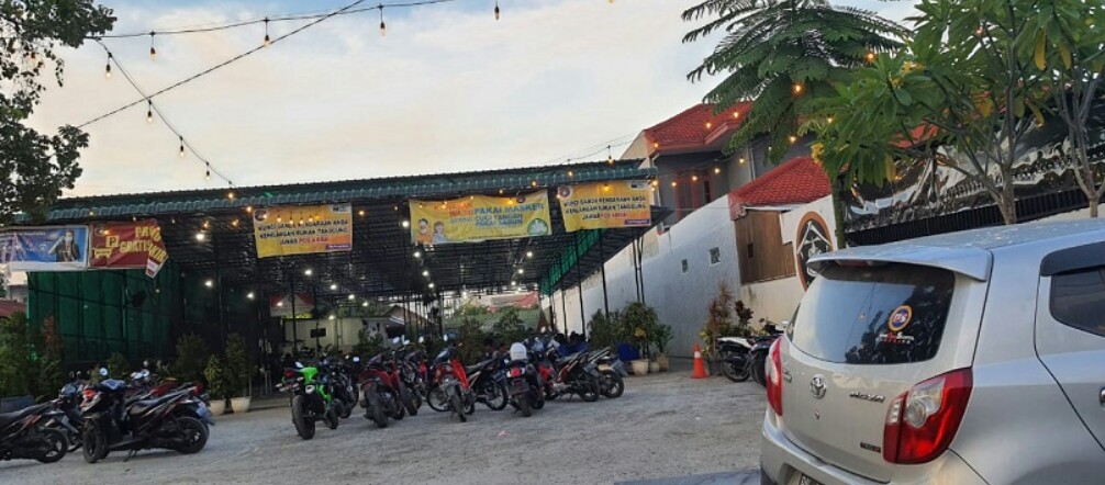 Cafe Buka 24 Jam,  Warga Jalan Ambai Sidorejo Hanya Tidur 120 Menit