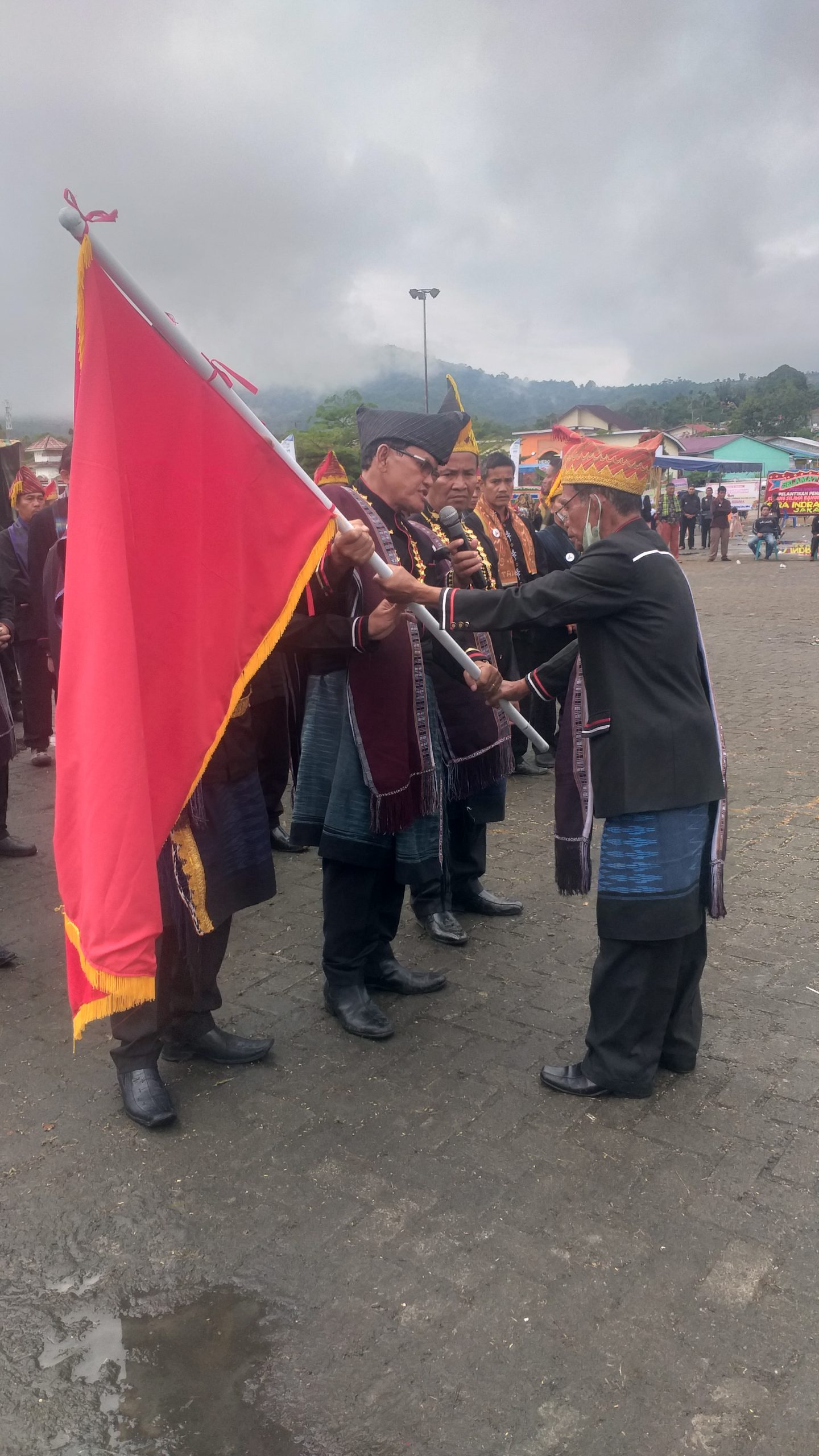 Wakil Bupati Dan Pj Sekda Pakpak Bharat Hadiri Pelantikan Sulang Silima Marga Banurea Sedunia