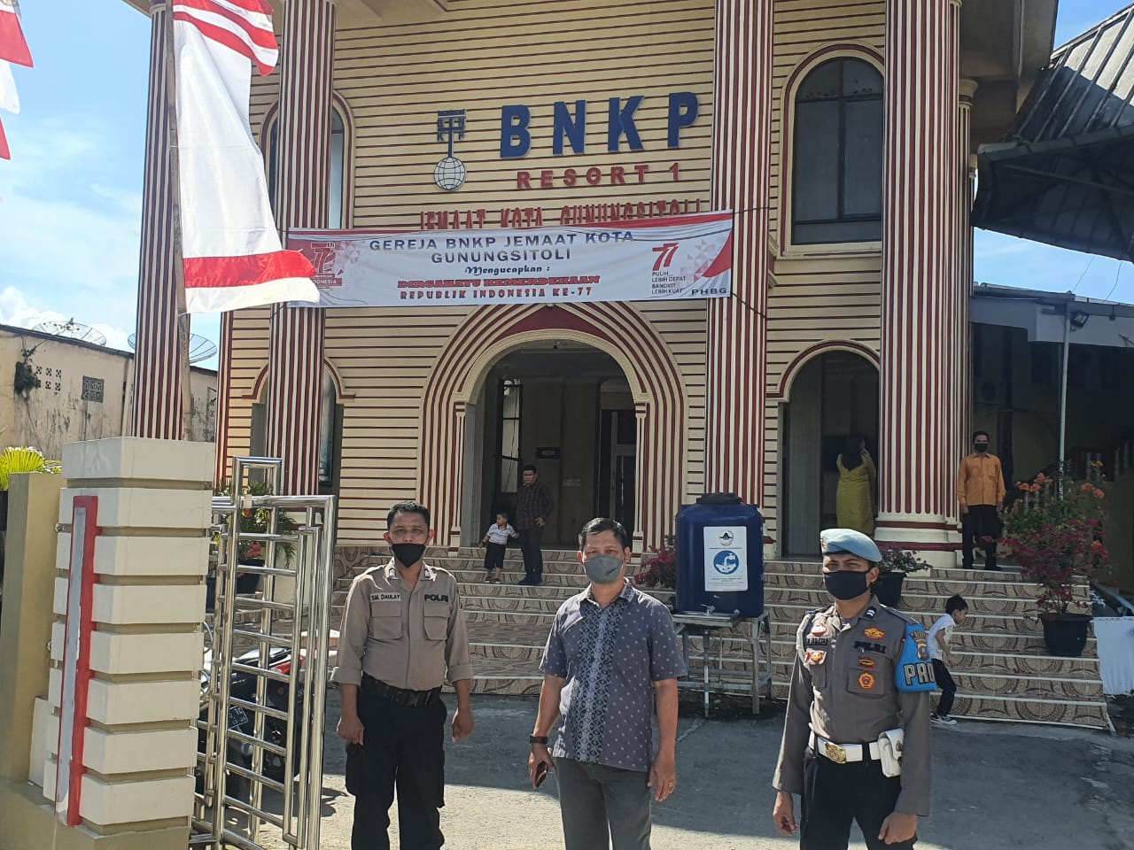 Beri rasa aman, Polres Nias lakukan Pengamanan jalannya Kebaktian Ibadah Minggu di Kota Gunungsitoli