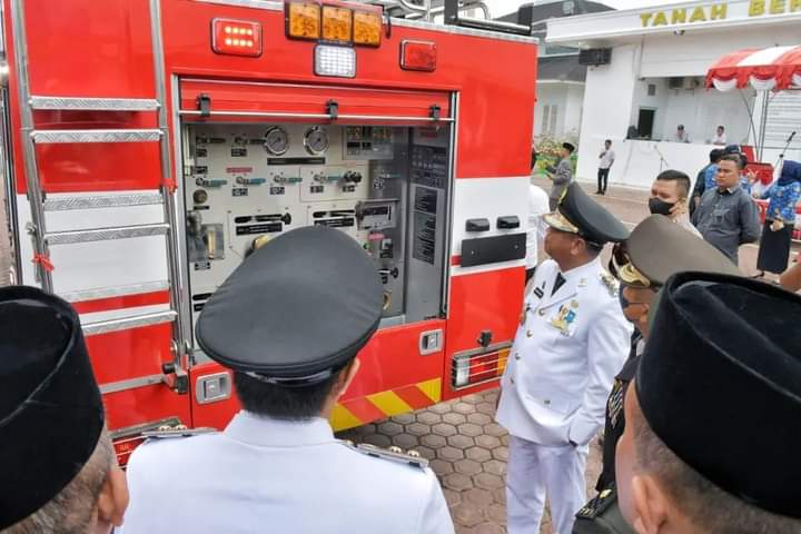 Di Momen HUT ke-77 Kemerdekaan RI, Sergai Terima Hibah Mobil Damkar Dari KemendagriÂ Â 