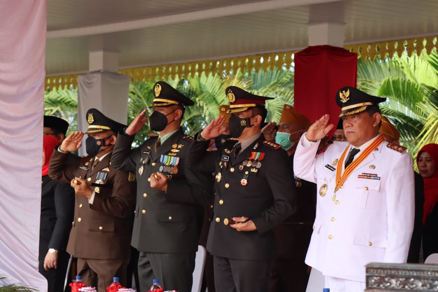 Kapolresta Deli Serdang Hadiri Upacara HUT RI Ke 77 Di Alun â€“ Alun Kab. Deli Serdang