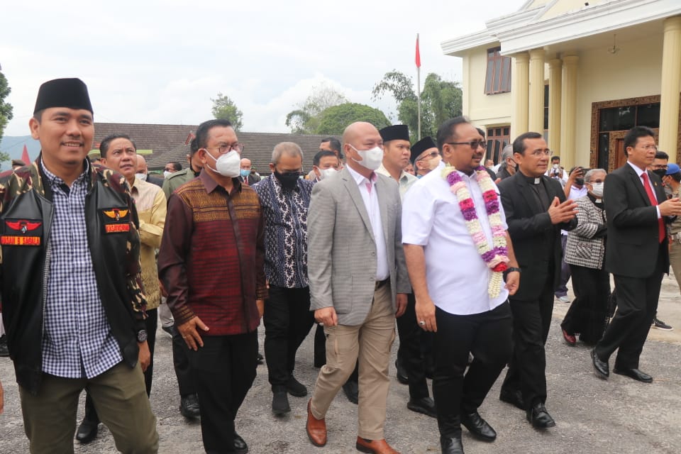 Bupati Toba Hadiri Peresmian Rumah Moderasi Beragama di IAKN Tarutung