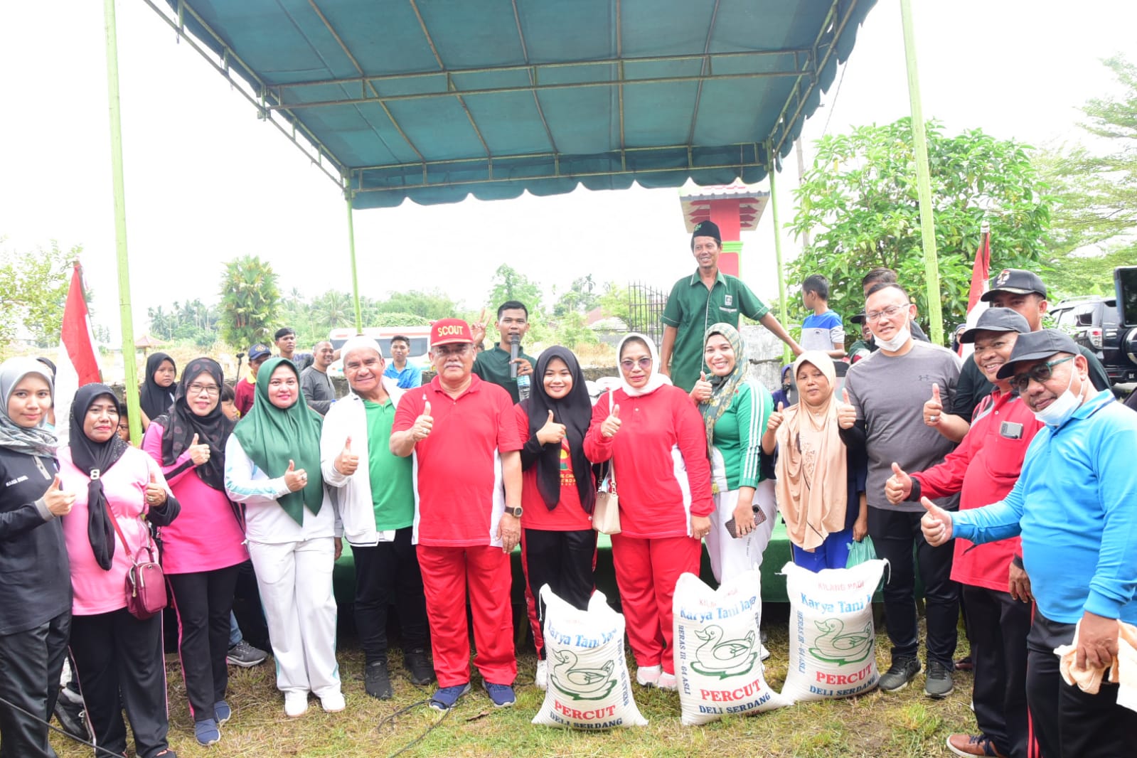 Wabup DS Hadiri Jalan Sehat PKB