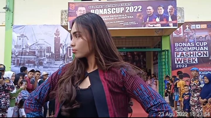 Bonas Cup Zona 4 Tampilkan Model FASHION WEEK Asal Kota Salak