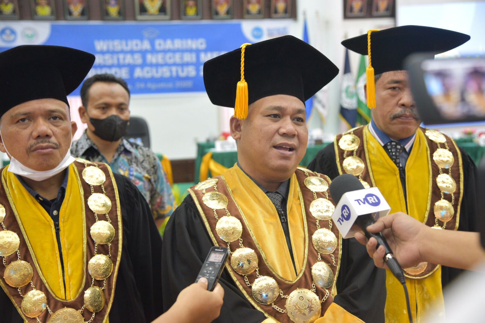Rektor Unimed Berpesan ke 1.041 Wisudawan Kembangkan Pengetahuan dan Skill Agar Dapat Bersaing
