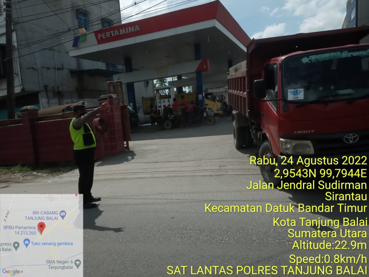 Personil Satlantas Polres Tanjungbalai Patroli Antisipasi Kelangkaan BBM ke SPBU