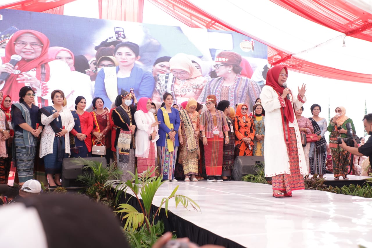 Parade dan Gebyar berkebaya Nasional tahun 2022