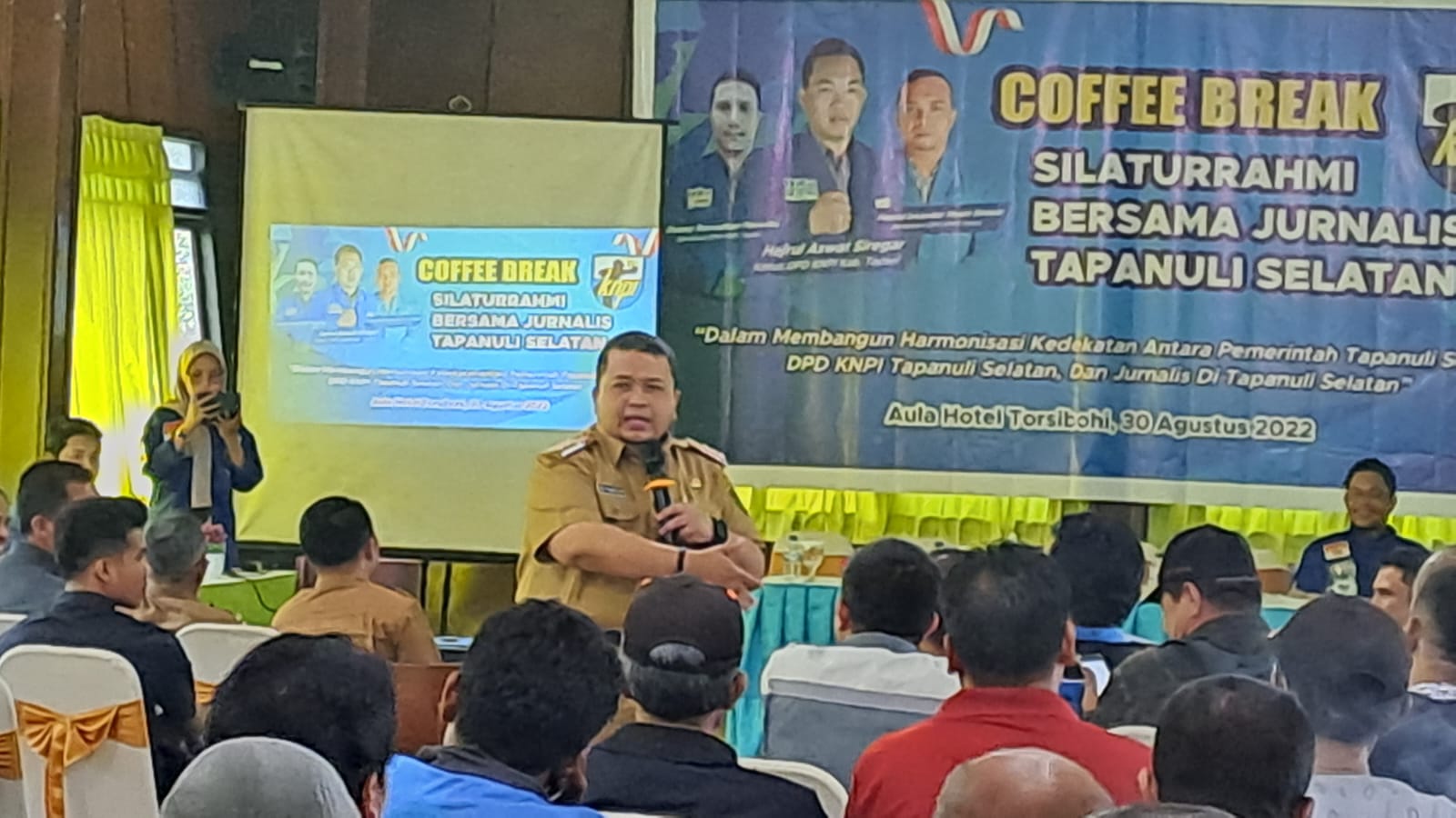 Coffee Break KNPI Tapsel Bersama Ratusan Jurnalis,Bupati Tapsel Paparkan Sejumlah Program Pembangunan