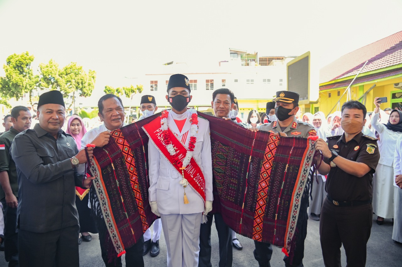 Mario Adhiyaksa Sihombing Anggota Paskibra Tingkat Nasional Tahun 2022 di Istana Negara disambut meriah Jajaran Pemkot Padang Sidempuan
