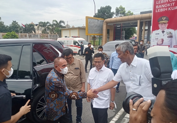 Masyarakat Antusias Berbelanja di Bazar dan Pasar Murah Disperindagsu