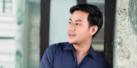 Tion Agasta Kembangkan Sayap Hiburan