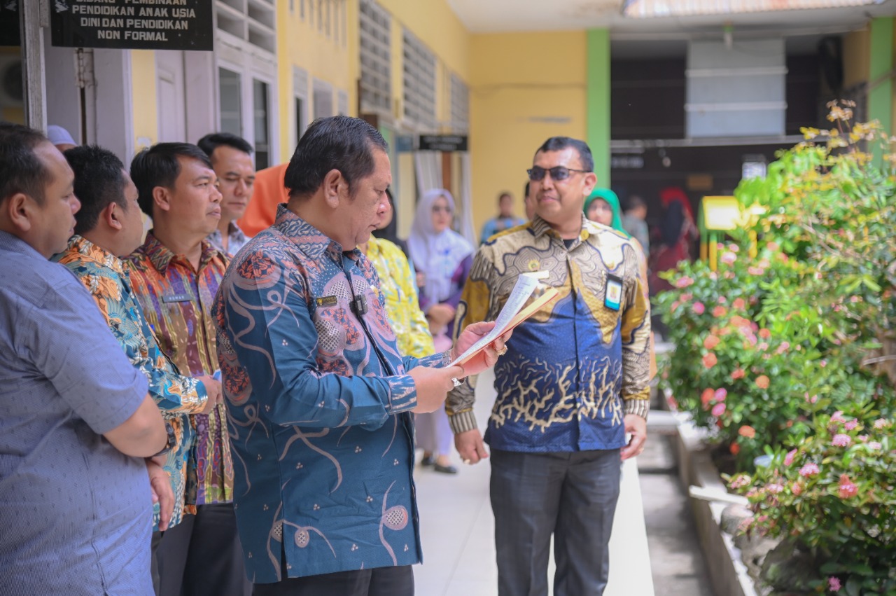 Walikota Padang Sidempuan Irsan Efendi Nasution Melakukan monitoringÂ Pelayanan Publik