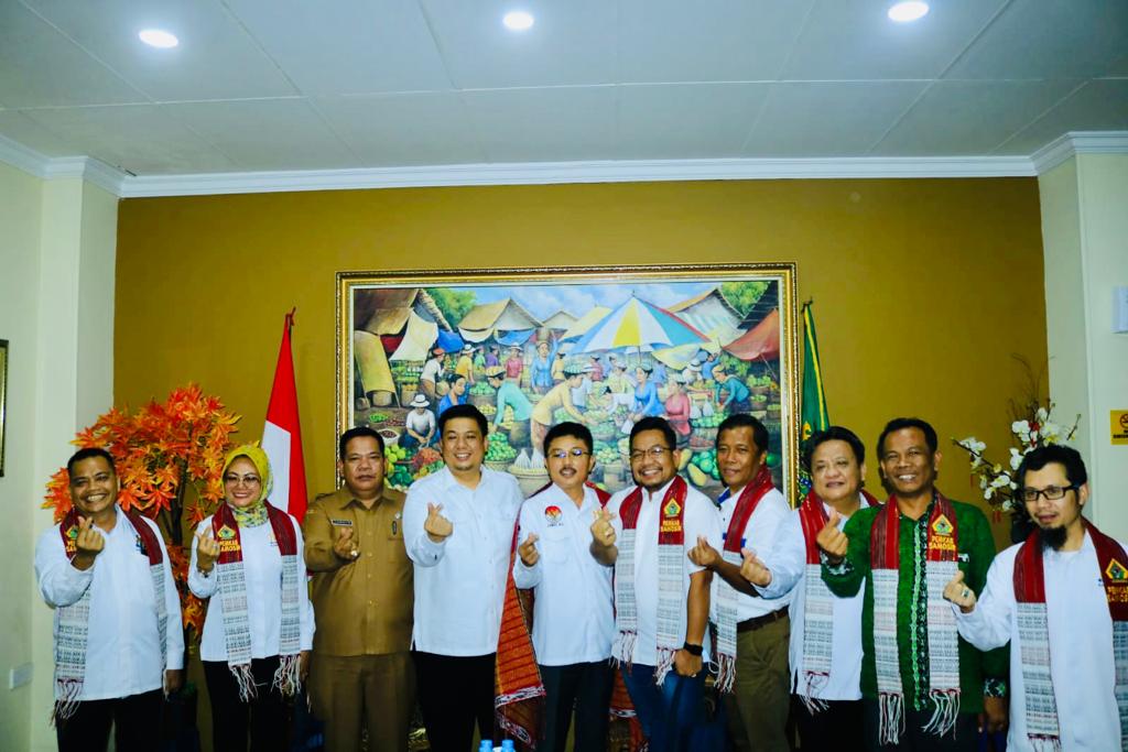 Bupati Samosir bertemu KADIN Kota Batam ajak berinvestasi di Samosir